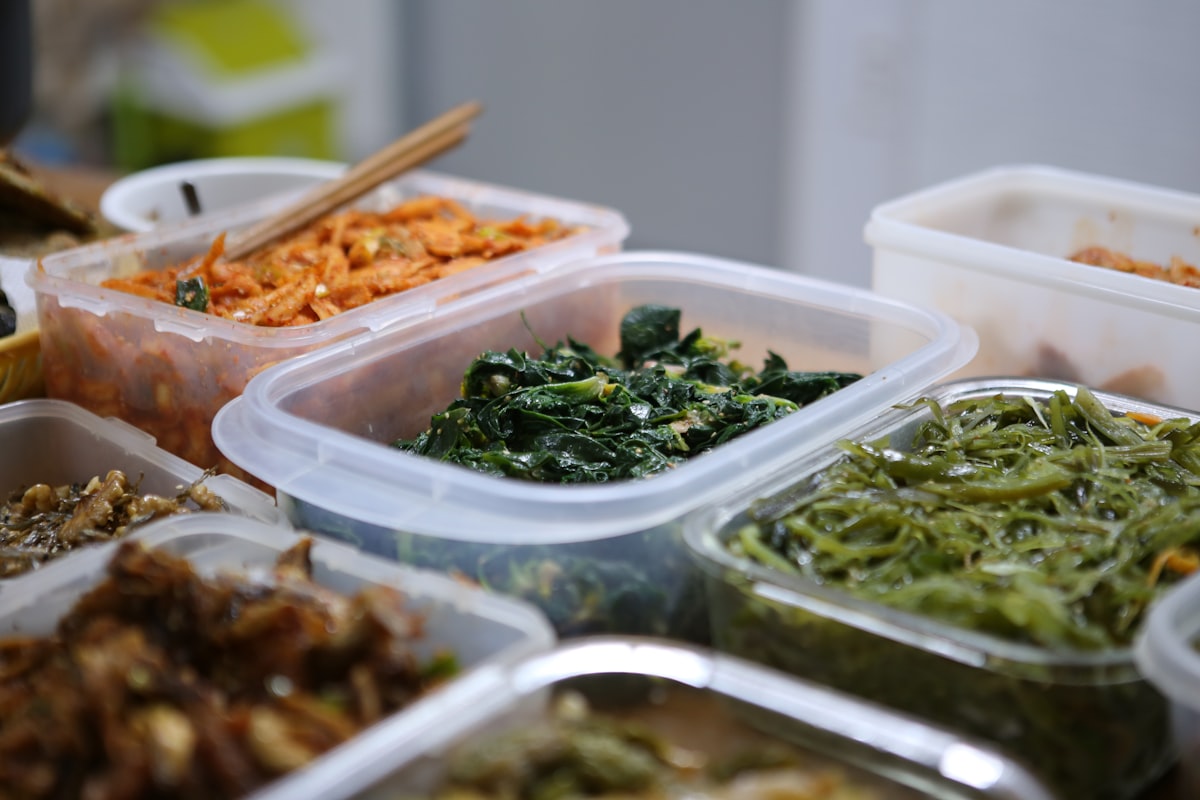 Pilihan makanan sehat yang berwarna-warni